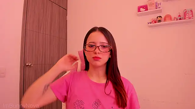 ImBunnyNova online show from June 3, 2026, 2:55 pm