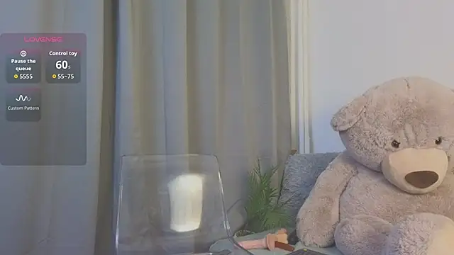 MellisaKim online show from October 27, 2025, 7:40 pm