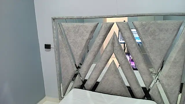 Snapshot of Elaine87_ chatting on October 24, 2025, 9:44 pm Elaine87 online show from October 24, 2025, 9:44 pm