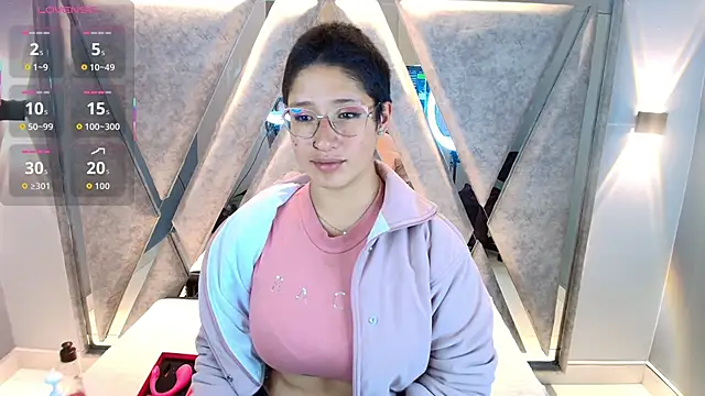 Snapshot of Elaine87_ chatting on October 28, 2025, 7:38 pm Elaine87 online show from October 28, 2025, 7:38 pm