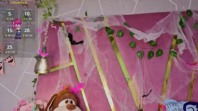 Snapshot of MilleyJones chatting on October 31, 2025, 7:48 pm MilleyJones online show from October 31, 2025, 7:48 pm