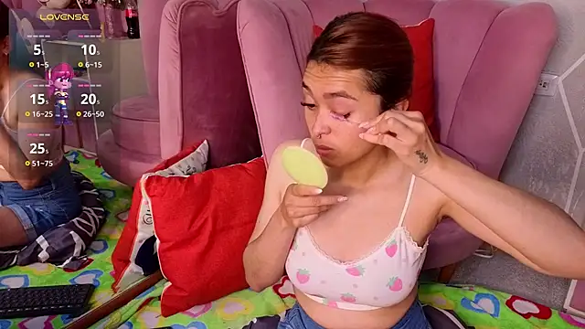 Snapshot of MilleyJones chatting on November 8, 2025, 7:45 pm MilleyJones online show from November 8, 2025, 7:45 pm