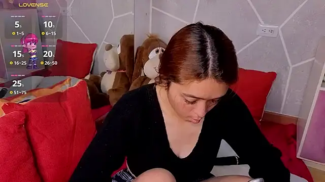 Snapshot of MilleyJones chatting on November 19, 2025, 8:20 pm MilleyJones online show from November 19, 2025, 8:20 pm