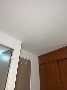 ArianaReynoldss online show from March 10, 2026, 10:09 am