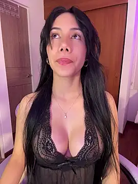 ArianaReynoldss online show from July 16, 2026, 10:10 am