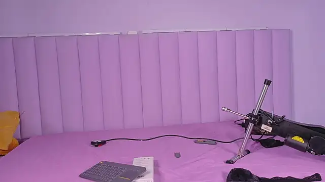 AgataDoll online show from November 28, 2025, 7:49 pm