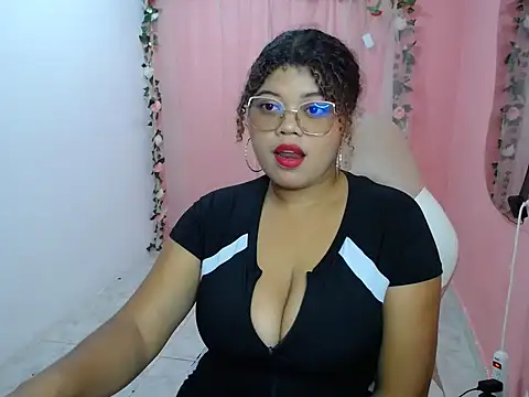natalietits1 online show from October 9, 2025, 7:12 pm