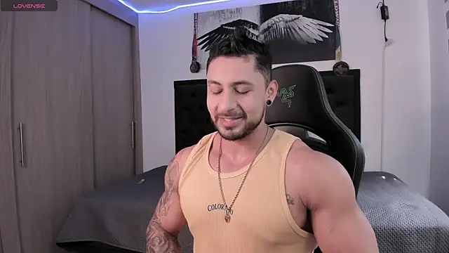 santi aesthetic online show from November 6, 2025, 5:03 pm