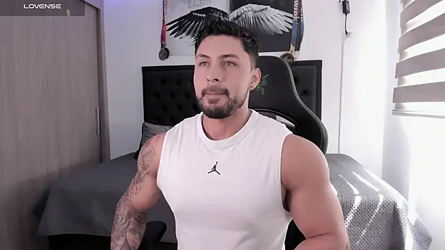 santi aesthetic online show from January 9, 2026, 4:32 pm