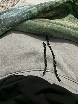 tipetto06 online show from March 19, 2025, 8:11 pm