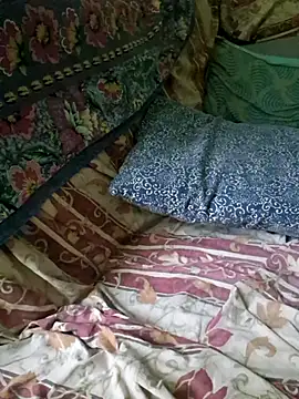 tipetto06 online show from September 17, 2025, 9:11 am