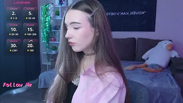 naugghtynikki online show from October 1, 2025, 4:07 am