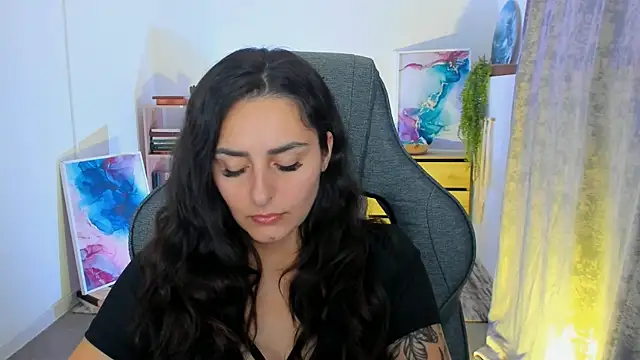 Snapshot of ValeriiMills chatting on September 26, 2025, 2:43 pm ValeriiMills online show from September 26, 2025, 2:43 pm