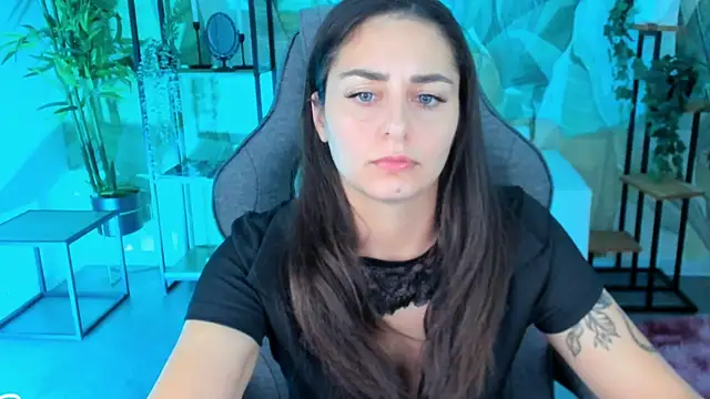 Snapshot of ValeriiMills chatting on October 10, 2025, 2:38 pm ValeriiMills online show from October 10, 2025, 2:38 pm