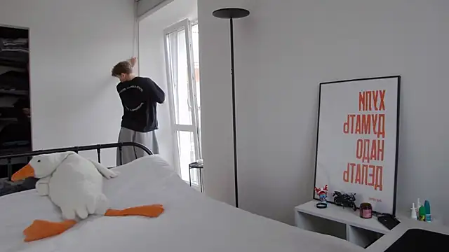 Snapshot of DanyDavis chatting on October 19, 2025, 9:43 am DanyDavis online show from October 19, 2025, 9:43 am