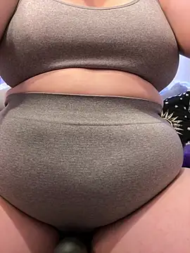 Raven Magical Milf online show from July 8, 2026, 10:31 am
