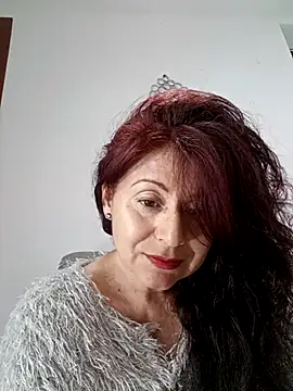 lunadicty online show from September 18, 2025, 10:23 pm