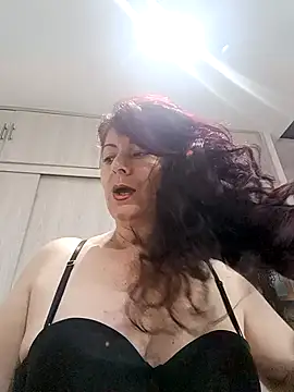 lunadicty online show from March 5, 2026, 11:23 pm