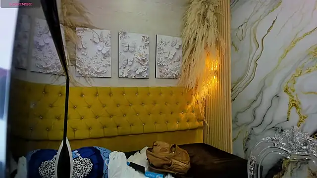 Cerecitaa02  online show from September 16, 2025, 11:55 am