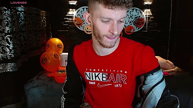 Snapshot of andrewxbi chatting on October 26, 2025, 11:38 am andrewxbi online show from October 26, 2025, 11:38 am