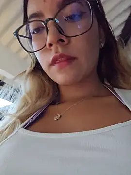 Pretty roxxyy online show from July 18, 2026, 11:47 am