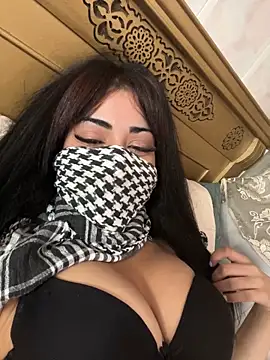 Snapshot of QueenLujaine chatting on October 23, 2025, 9:41 am QueenLujaine online show from October 23, 2025, 9:41 am