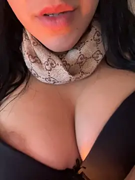 Snapshot of QueenLujaine chatting on February 15, 2026, 2:36 pm QueenLujaine online show from February 15, 2026, 2:36 pm