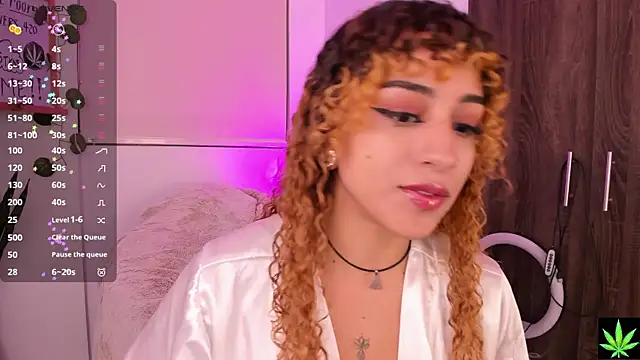 Snapshot of MaryJanelovers chatting on September 26, 2025, 12:36 am MaryJanelovers online show from September 26, 2025, 12:36 am