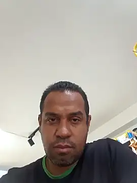 elnegro707070 online show from November 6, 2025, 11:11 am