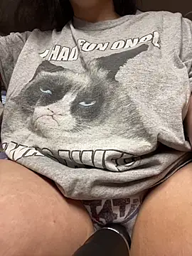 w3tkittty online show from February 5, 2026, 10:03 pm