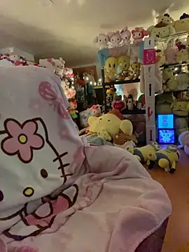 w3tkittty online show from May 30, 2026, 1:03 am