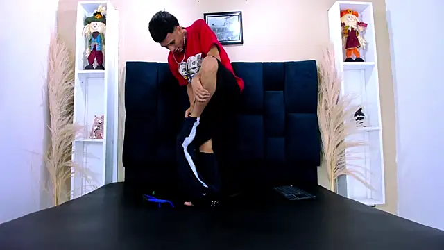 Matt Ruso online show from November 15, 2025, 1:47 am