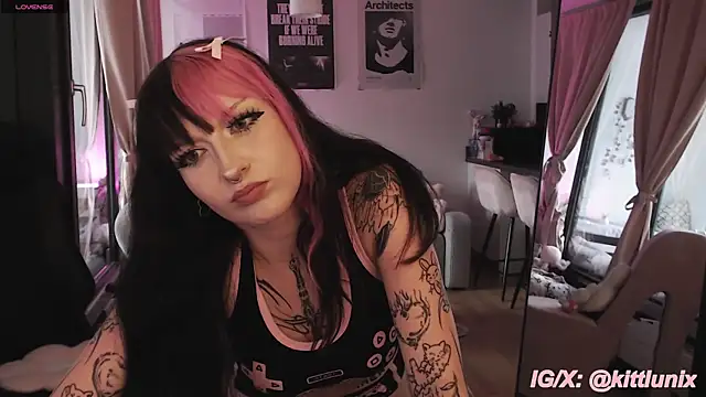 kittlunixx online show from July 24, 2026, 6:06 pm