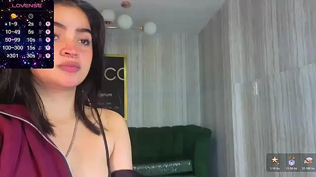 clementine t online show from November 23, 2025, 1:11 pm