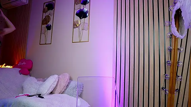 SabrinaJade online show from November 4, 2025, 6:12 am