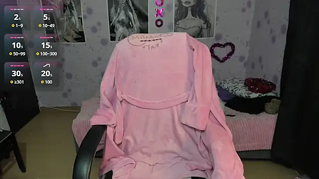 Medussa katt online show from October 24, 2025, 1:46 am