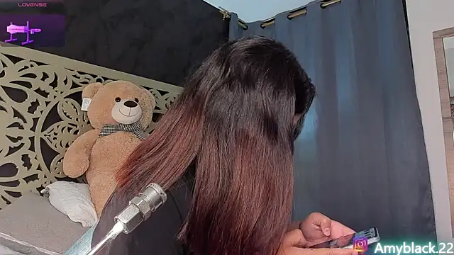 Snapshot of Amyblack__ chatting on November 10, 2025, 12:42 am Amyblack online show from November 10, 2025, 12:42 am