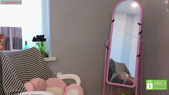 sweetuniporn online show from February 13, 2026, 7:26 am