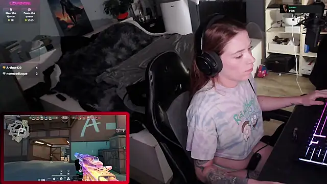 Horny Makima online show from September 27, 2025, 9:14 am