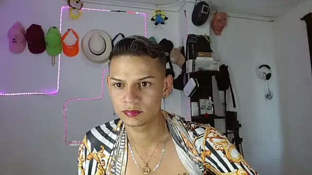 axce1 boy24 online show from September 10, 2025, 6:41 pm