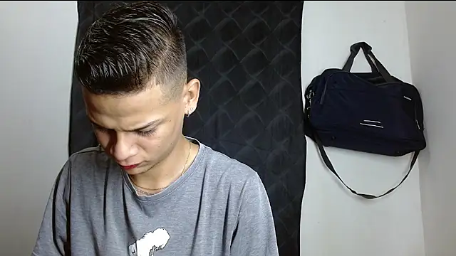 axce1 boy24 online show from October 15, 2025, 12:05 pm