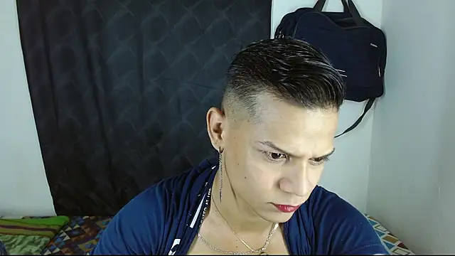 axce1 boy24 online show from October 21, 2025, 12:50 pm