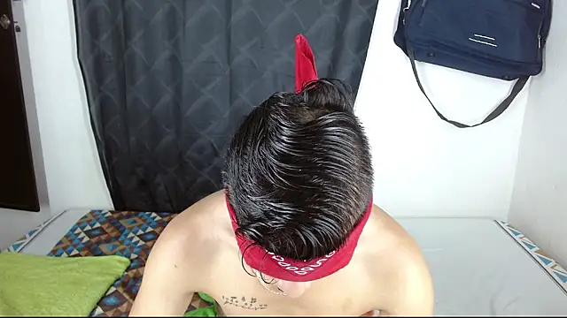 axce1 boy24 online show from December 2, 2025, 6:25 pm