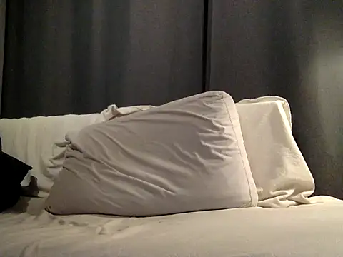 who am i x404 online show from September 8, 2025, 7:35 pm