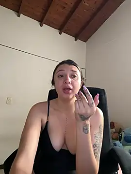 Mia  Gray online show from May 13, 2026, 5:32 pm