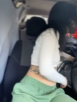 Snapshot of MeekyRich chatting on October 1, 2025, 4:07 am MeekyRich online show from October 1, 2025, 4:07 am