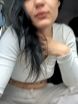 Snapshot of MeekyRich chatting on October 7, 2025, 3:47 am MeekyRich online show from October 7, 2025, 3:47 am