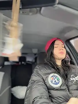 Snapshot of MeekyRich chatting on February 12, 2026, 3:34 am MeekyRich online show from February 12, 2026, 3:34 am