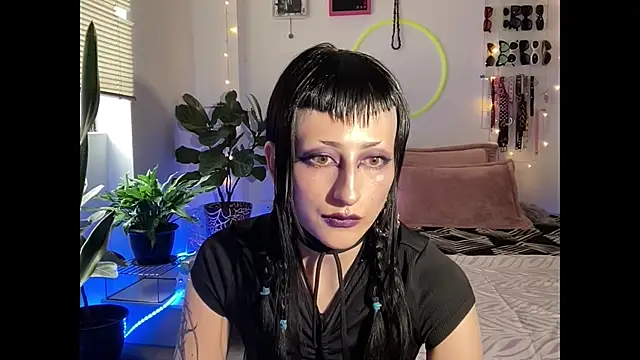 ELENA UMBRA online show from July 5, 2026, 10:39 pm