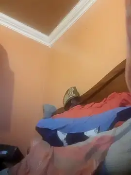 Snapshot of RearApiary chatting on December 23, 2025, 3:59 am RearApiary online show from December 23, 2025, 3:59 am